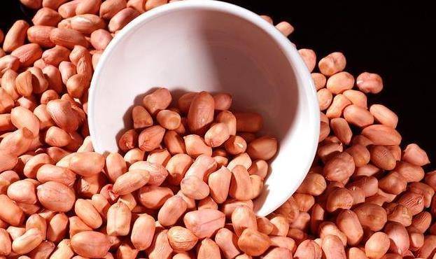 花生■早晨空腹“5粒花生米”，四大好处半个月“悄悄降临”，试试吧！