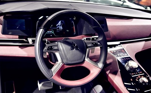 『新车』三菱再亮“新战将”，双色车身比卡宴漂亮，配对开门+隐藏式门把