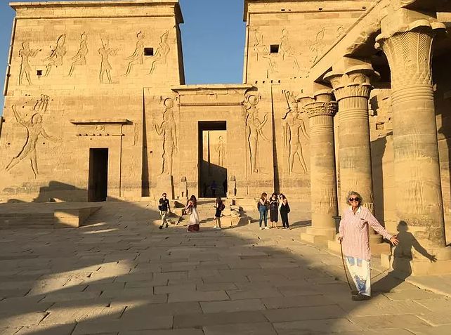 自驾|老公去世后,80岁的她自驾环游世界,人人笑她疯,她却打了所有人的脸