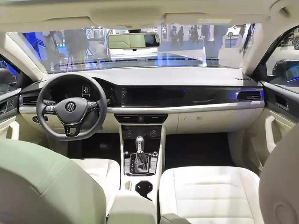 #大众朗逸#小夫妻家用：卡罗拉、雷凌、宝来、朗逸、速腾怎么选？