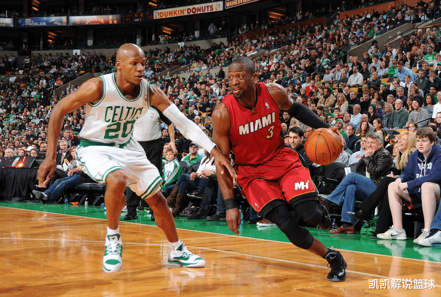 『火箭队』09年湖人65胜，科比场均26.8分5.2篮板，MVP詹姆斯什么数据