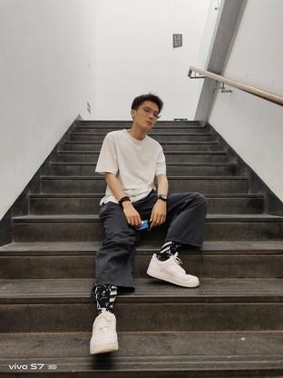 一加科技|拿着新机vivo S7 去三里屯拍拍帅哥美女