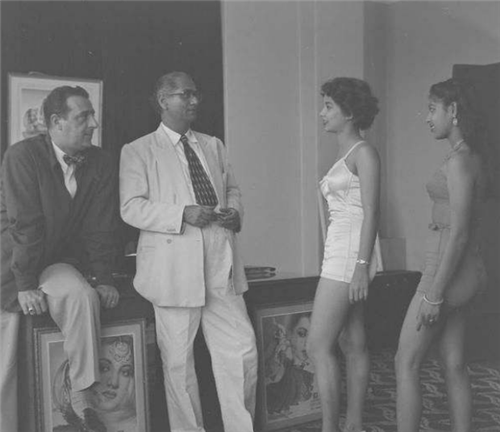 宝莱坞|印度导演面试旧照曝光：女明星确实漂亮，面试过程揭开宝莱坞黑暗