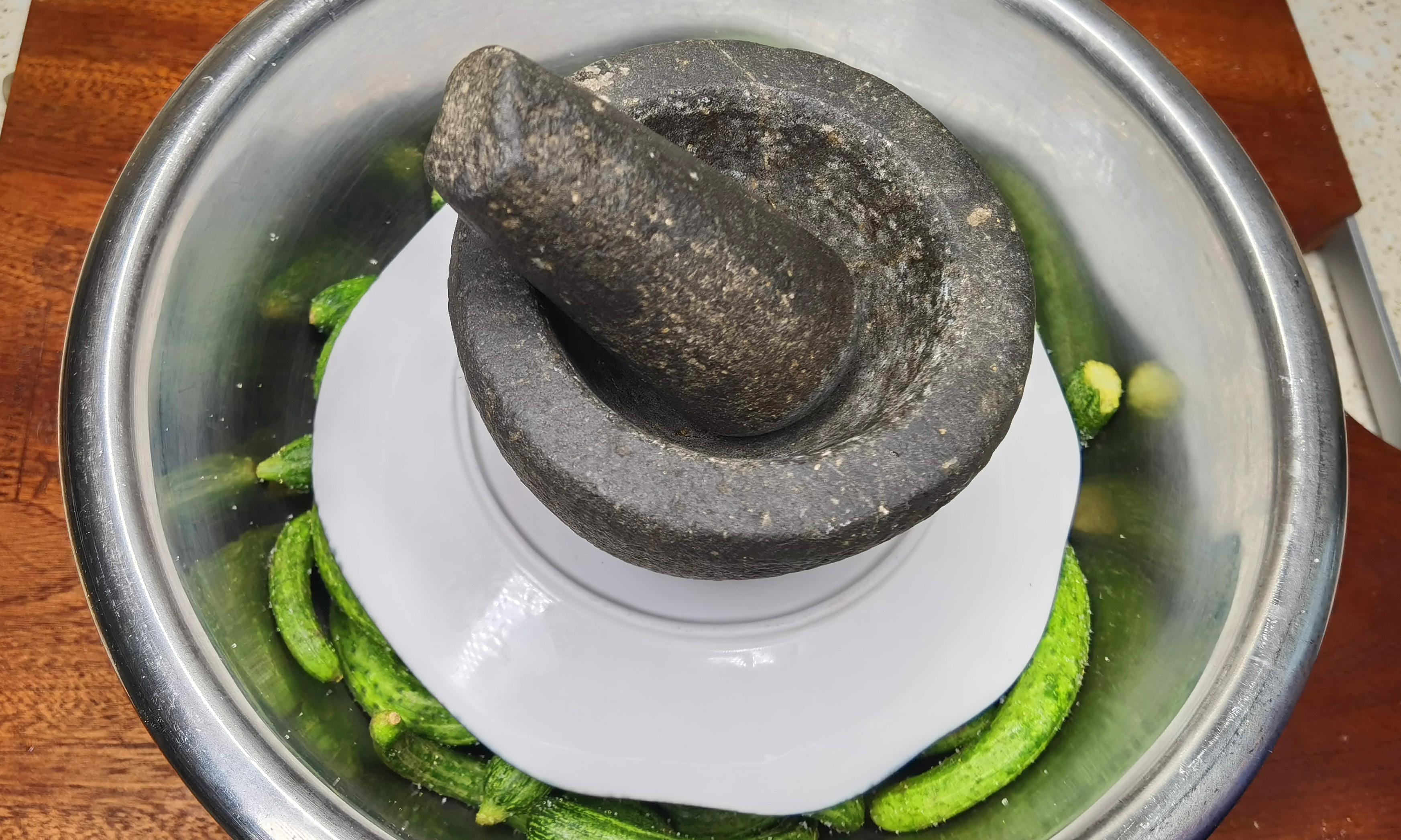 黄瓜|三伏天，遇到此菜别手软，一次性买10斤存起来，随吃随取，特省事