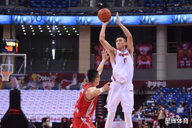 周鹏|宏远首发5虎预测 威睿组合打后场 周鹏成阿联替身 21岁神射担重任