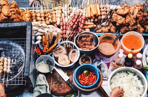 「烧烤」东北人请客吃烧烤，只要点了这“4种串”，就是拿你当铁哥们伺候