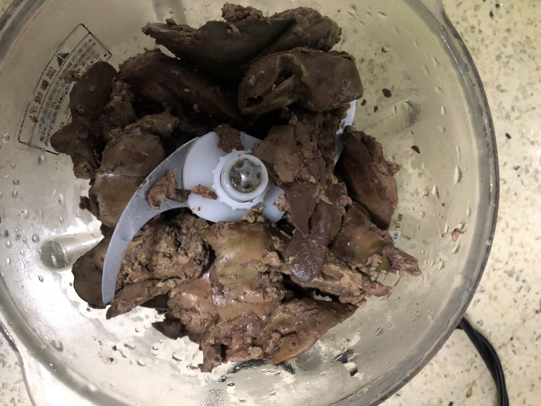 饵料|钓罗非鱼冷冻饵，自制过程和方法，成本几块钱就能钓好多