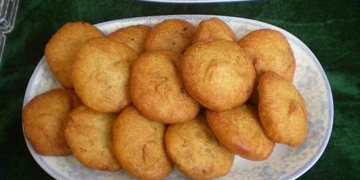 『油炸糕』油炸糕最简单的做法,不发面不饧面,3分钟学会,个个空心鼓大泡