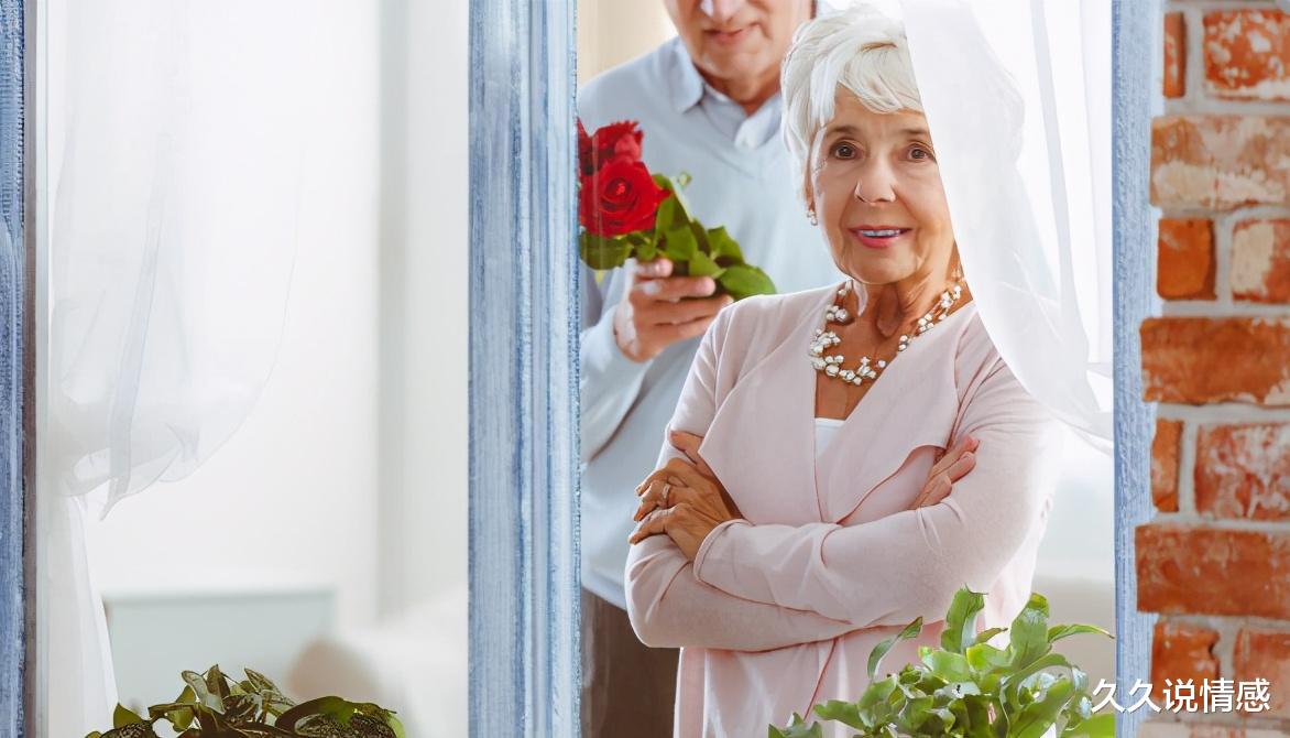 58歲退休阿姨的忠告：和老伴再婚4年後，才發現再婚夫妻很坑人-圖3