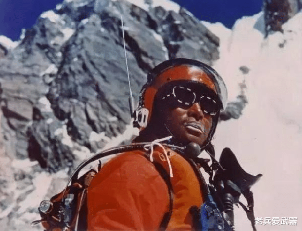 珠峰■登上珠峰后如何“下山”？有人滑下去、飞下去！世界上仅两人做到
