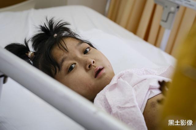 医生|男子捐肝前给妻子“交代后事”，半个月后却在马路上开始指挥交通