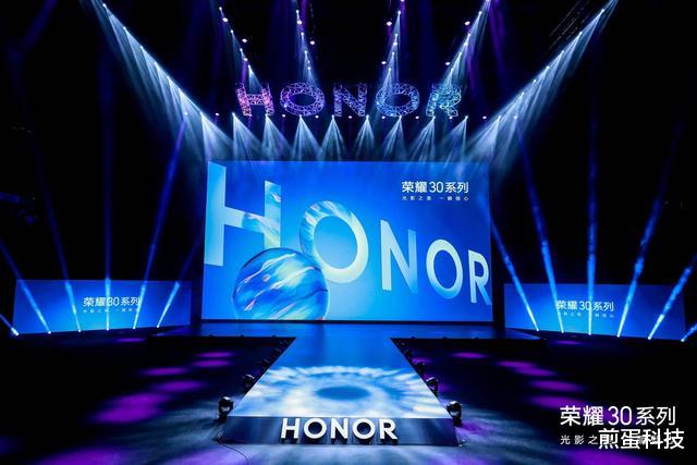 「5G」5G是徒增功耗？荣耀赵明：现在70%以上的人仍在购买4G手机