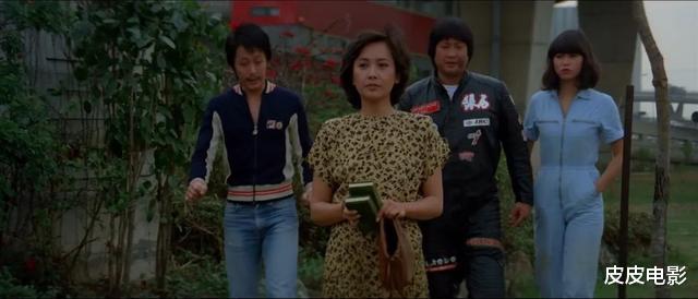 洪金宝|洪金宝真是才华横溢，39年前他一个大胆尝试，开启了港片一个时代