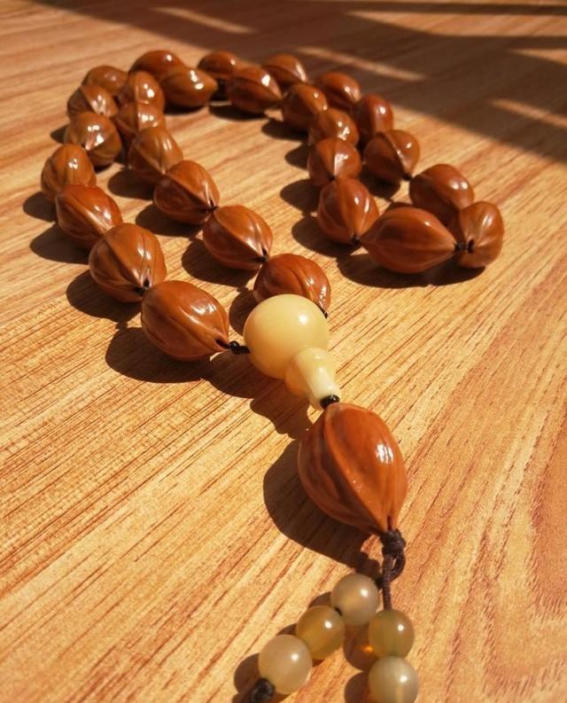 文玩|文玩手串一定要盘？这5种文玩手串，不用盘不用刷，懒人玩家首选