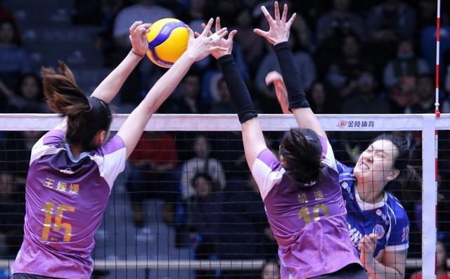 「颜妮」副攻第一替补顺利上位：姚迪梅笑寒一上一下？