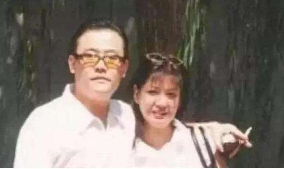 周立波|打岳父弃发妻，捐300万礼金，装12年的周立波，如今怎么样了？