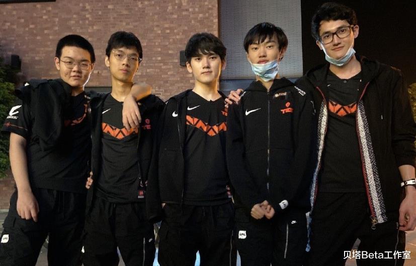 lpl|17岁上单峡谷之巅1100分，遭12家LPL战队疯抢！最后选择了TES