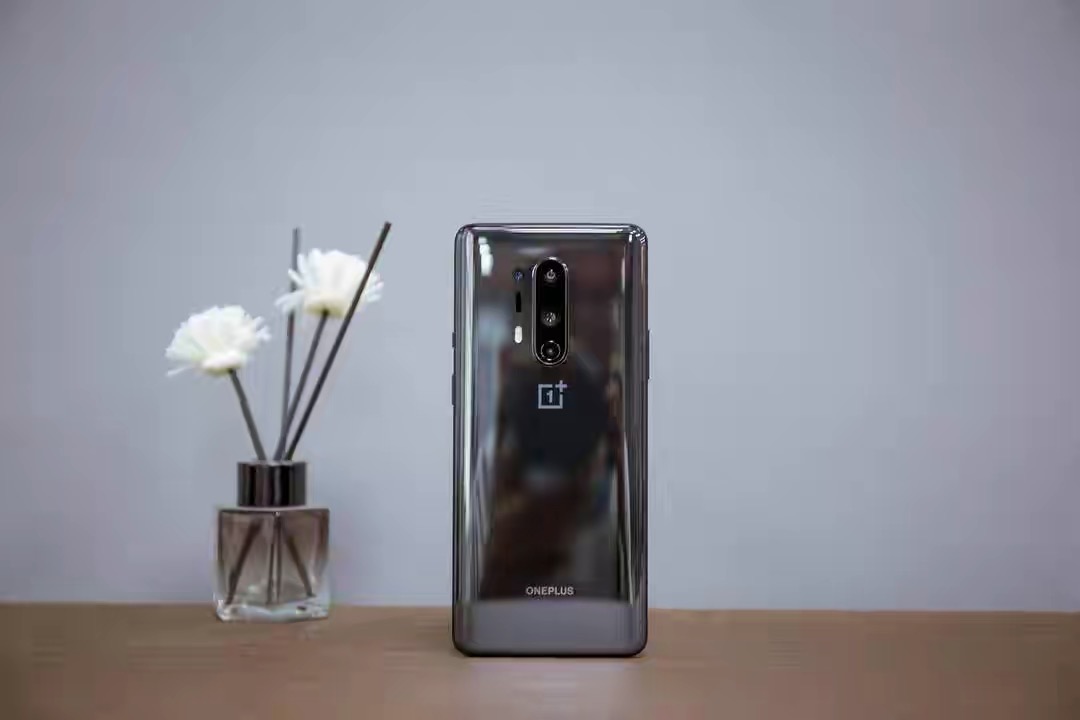 一加科技|一加8Pro，除了顶级屏幕，这里还有几个功能也不负期望