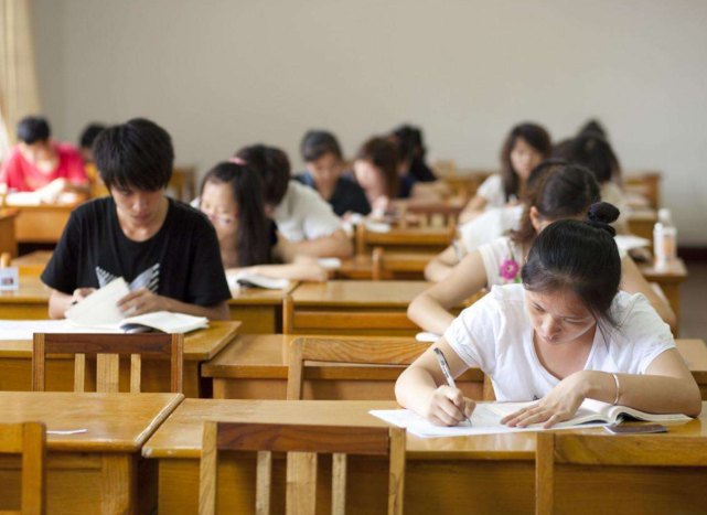 『』在00年代高考，接近满分成绩的人很多，为何近些年却很少出现