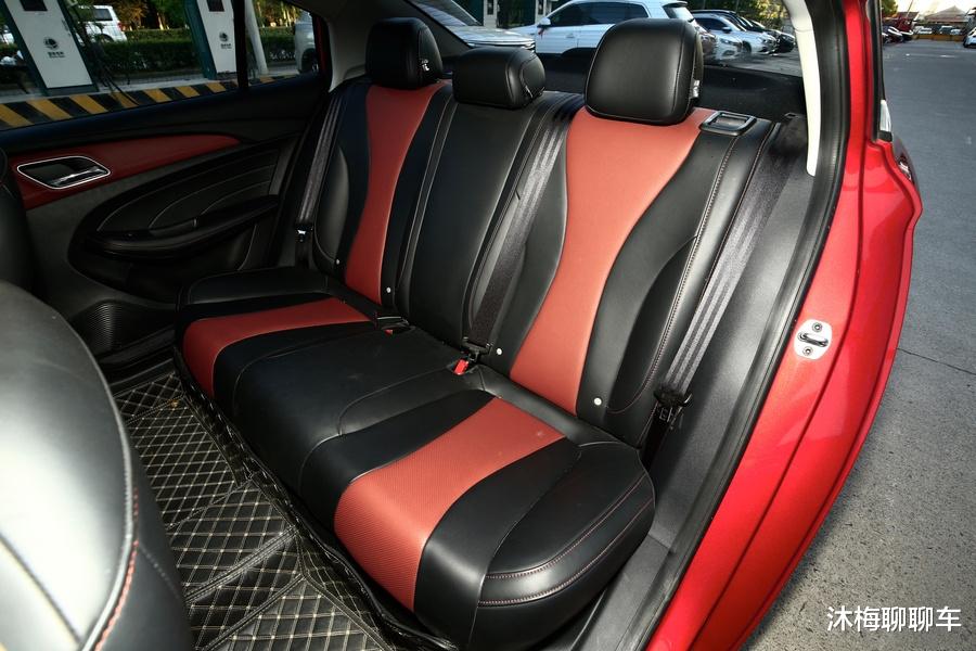 大众朗逸|它售4.39万只为国人着想,169马力带7AT,号称开不坏,还看啥朗逸