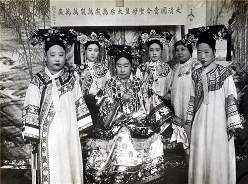 高仙芝|慈禧最宠女官真容曝光：长得确实漂亮，百年前的黑白照都难掩丽质