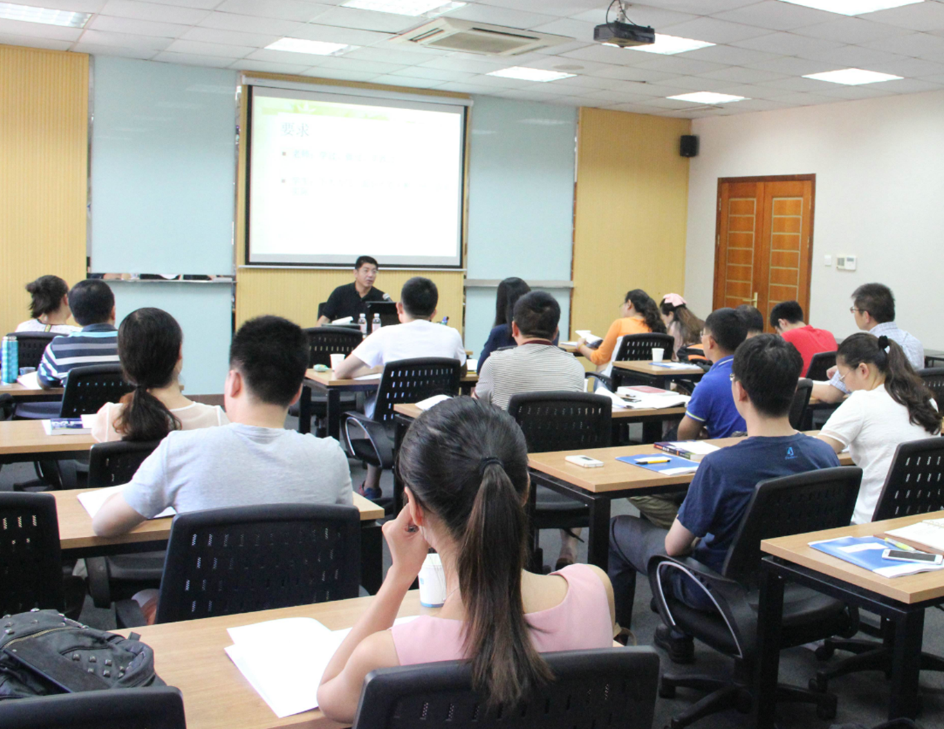 985大学|高分考入了985大学，为何学生毕业后，却依然很难找工作？