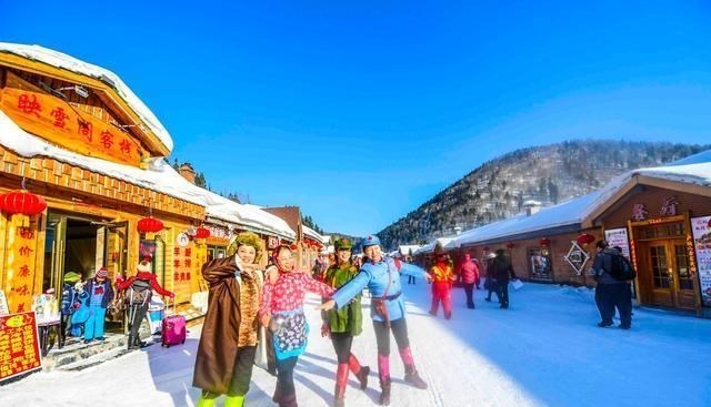 『雪乡』成功“毁掉自己”的景区：一碗泡面卖30，标准间一晚要880元！
