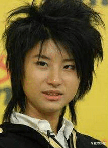 超女|同是超女冠军：李宇春成巨星，尚雯婕成导师，而她却在当“车夫”