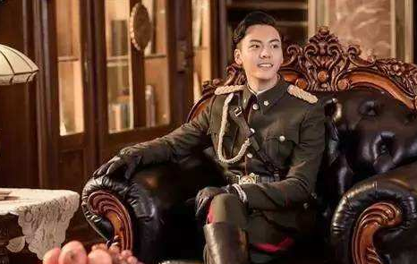 「黄宗泽」北上港星，近十年来只有一人能红，林峯黄宗泽都比不上他