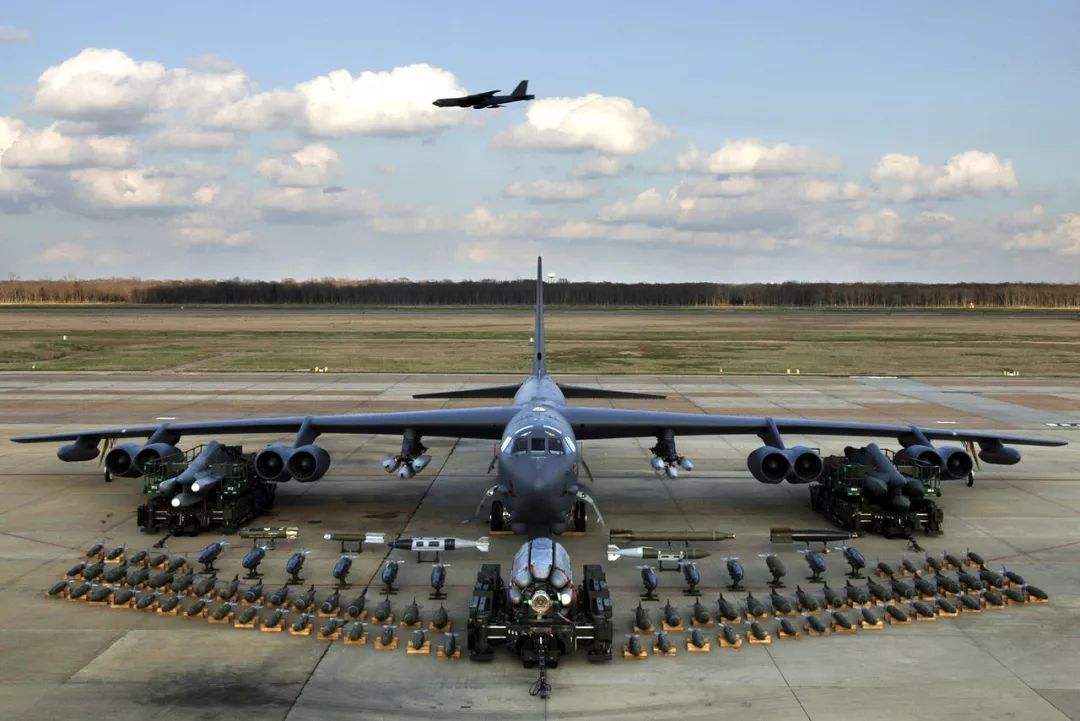 b-2轰炸机|B-2和轰20谁才是王炸？说出理由你也许不信