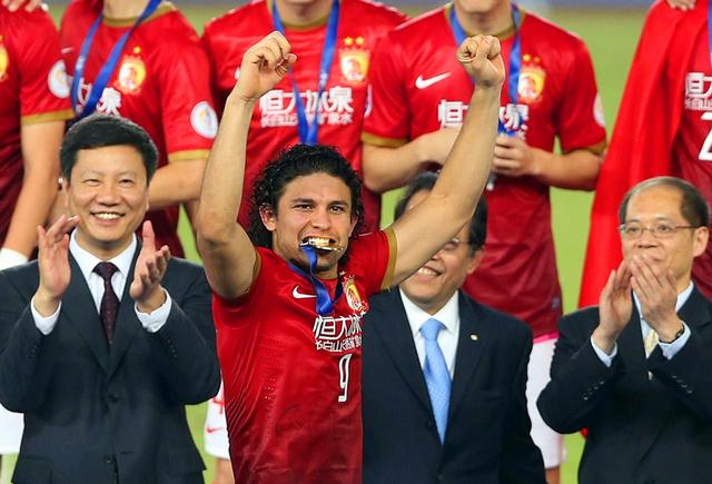 『索菲亚』不妙!恒大功勋确诊新冠,不忘为中国抗疫工作点赞,期待再回中超