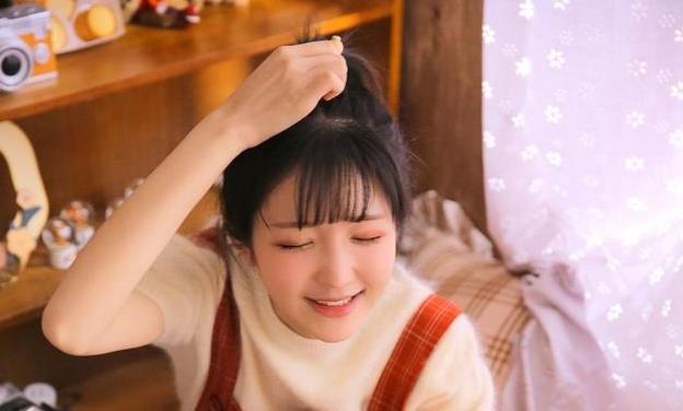 生肖：5月，春桃漫天，情缘灿烂，偶遇旧爱，重温旧梦，相濡以沫到白头