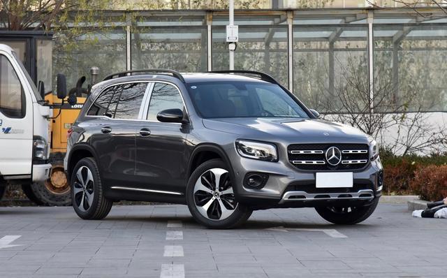 动力：奔驰又被捧红一次，3个月卖13024台，30.28万配七座，一公里4.5毛