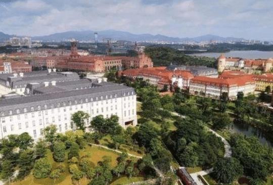 华为员工集体辞职，难道任正非压榨他们了？