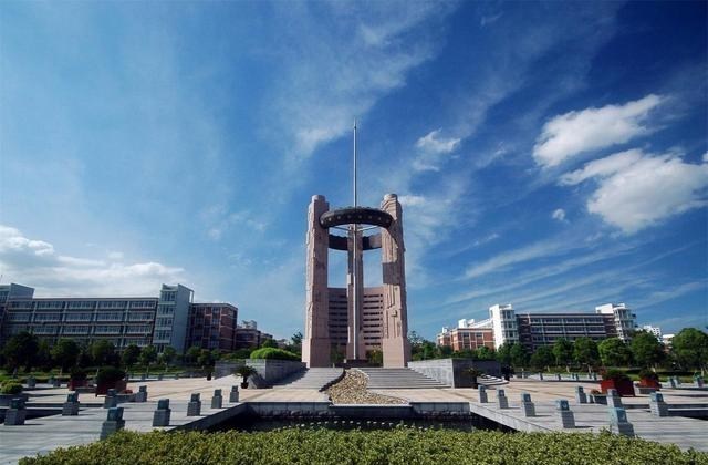 『高校』这所行业类高校，录取分550—590左右，就业特别好，很值得报考