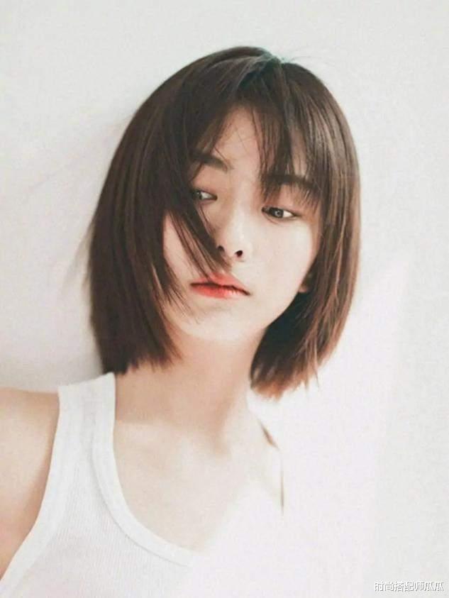 发型|丸子头已经不流行了，今年这5种“发型”是真火，简单大方显脸小