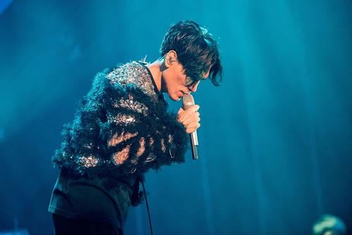 演唱会|演唱会迟到几个小时，唱歌忘词耍大牌，如今总算“凉凉”了！