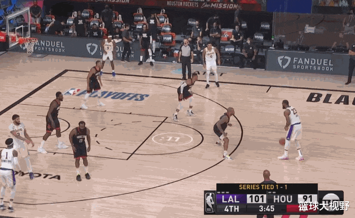 勒布朗·詹姆斯|湖人落后4分!詹姆斯使出“库里式”投篮!防守者绝望了