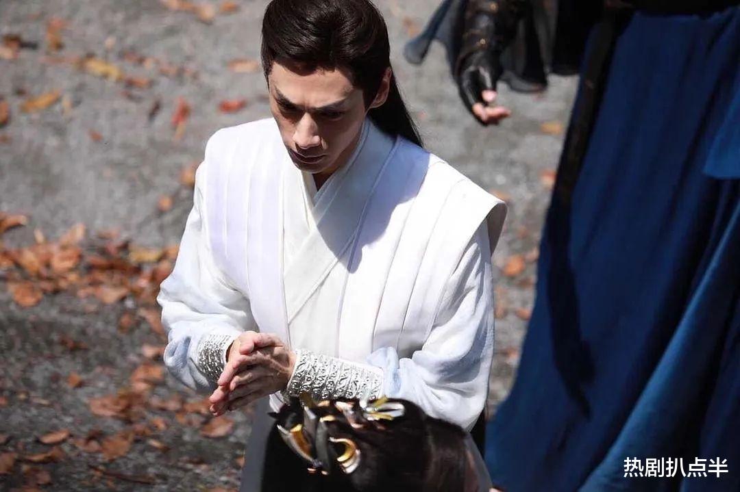 肖战@新生代古装六大神颜男主，肖战邓伦上榜，网友：第一难以服众