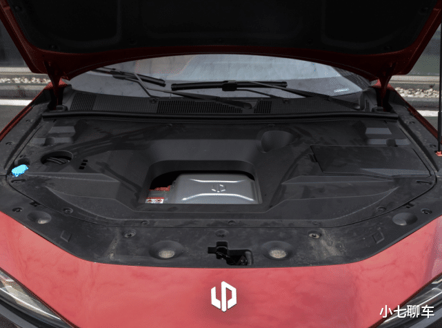 动力|专为年轻人打造的“撩妹车”，配大溜背+无框车门，百公里加速6.9秒