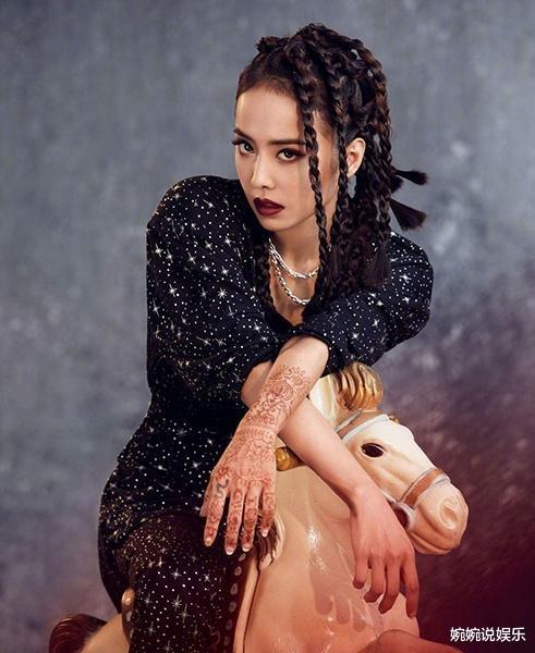 演唱会|Jolin真的敢穿，开了场演唱会，却成了服装大秀