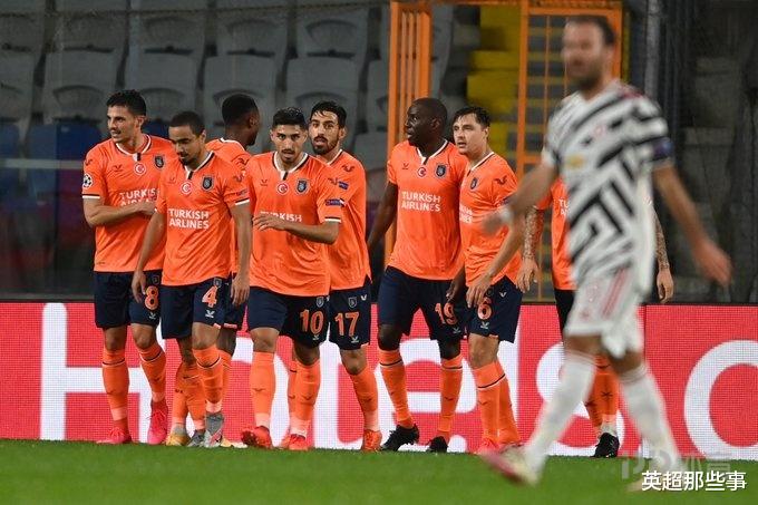 谢霆锋|欧冠大冷门！曼联献“温暖”，1-2送鱼腩首胜，35岁中超旧将奔袭破门