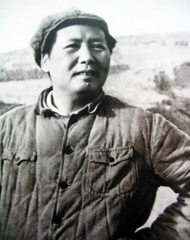 老照片|陈赓酒后吐真言,毛泽东听完大怒,为何后来却夸赞陈赓说得对?