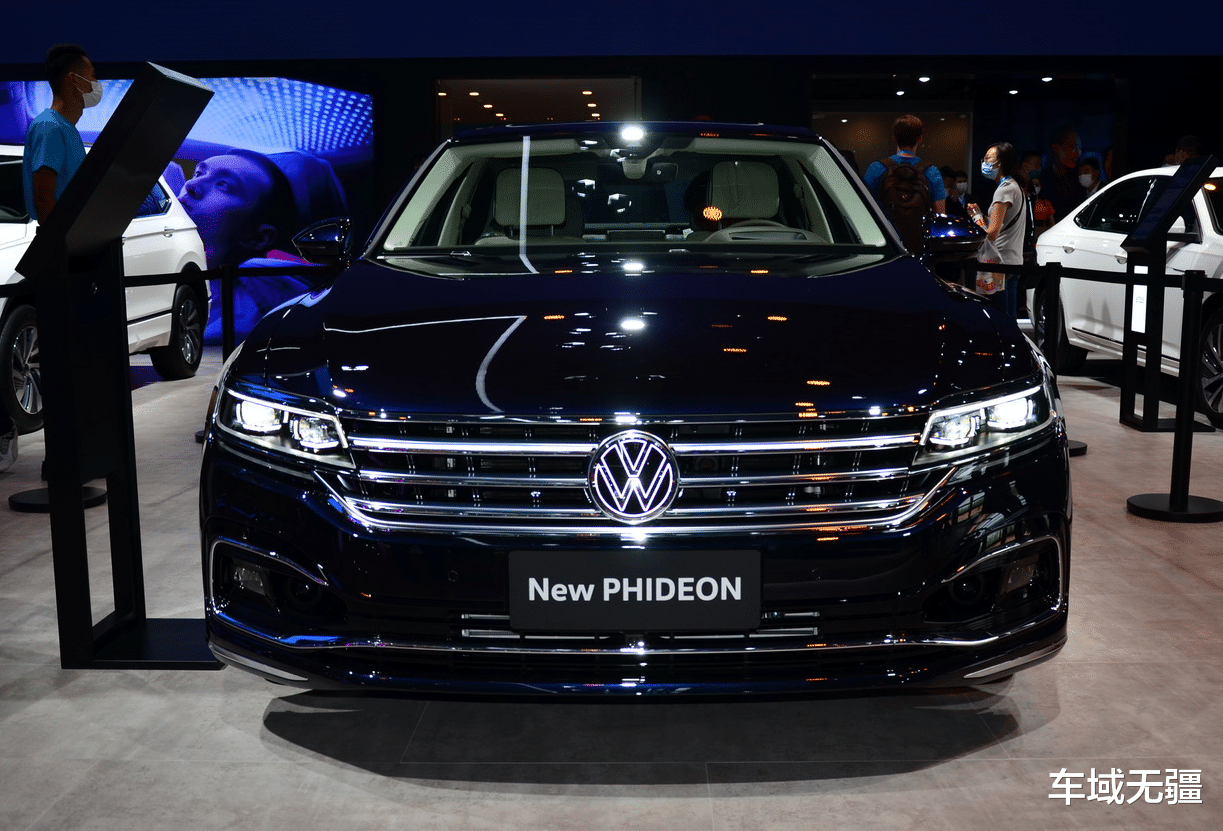 大众汽车|大众旗舰辉昂改款亮相,车标自带“光环”,却难逃“三大问题”?