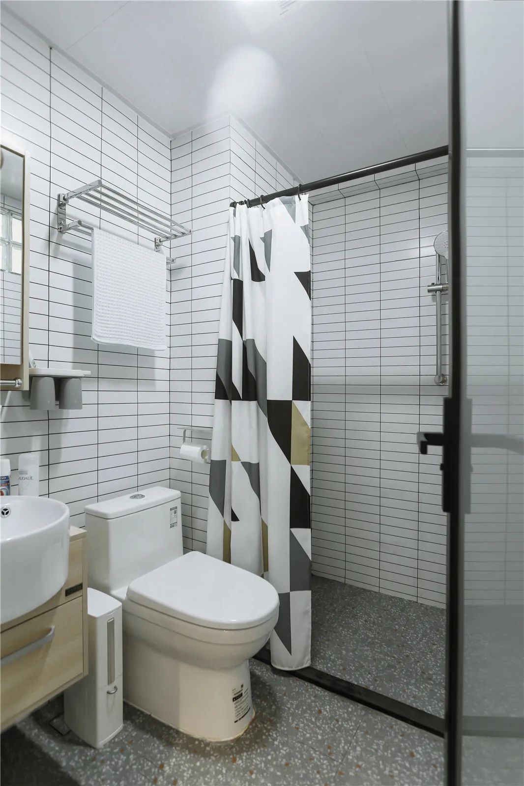 单身公寓@30㎡原木风单身公寓，面积不大，却功能齐全还很温馨！