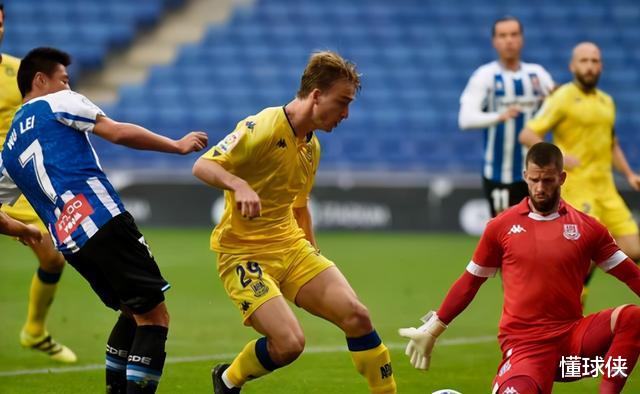 武磊|0-1，西乙大冷门！西班牙人队登顶后又获1利好，武磊选对了