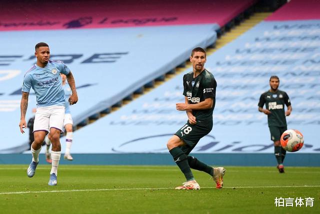 大卫·席尔瓦|5-0！曼城20岁小将造3球踢疯了，65分钟那5人被耍成悲剧