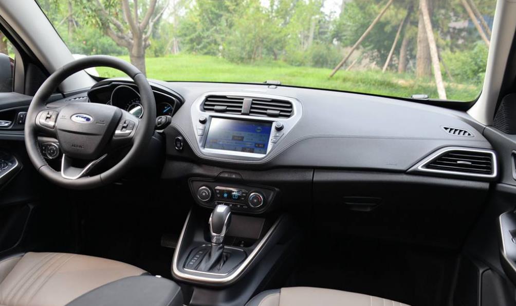 福特福睿斯|三缸机并非主要原因，福睿斯销量暴跌辉煌不再的因素有很多