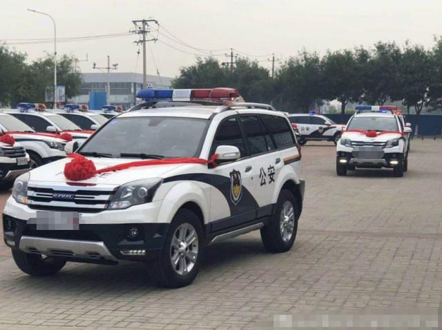 大众汽车|中国警车“大换血”，换掉大众丰田，终于能挺直腰杆子了