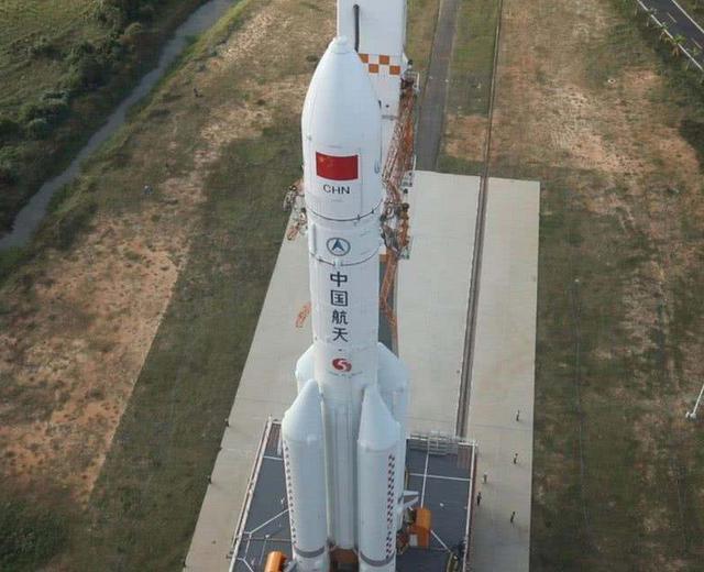 「歼-16」情况突变！我国北斗发射中断，同时美国大断网，这是巧合吗？